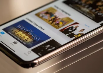 what is the smallest current iphone