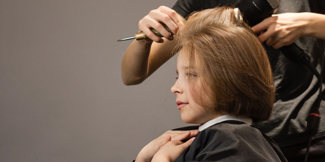 short haircut for thin hair to look thicker