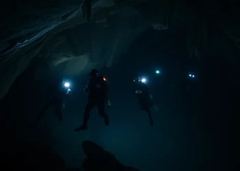 why anglehozary cave diving is dangerous