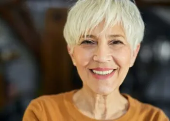 pictures of short haircuts for women over 60